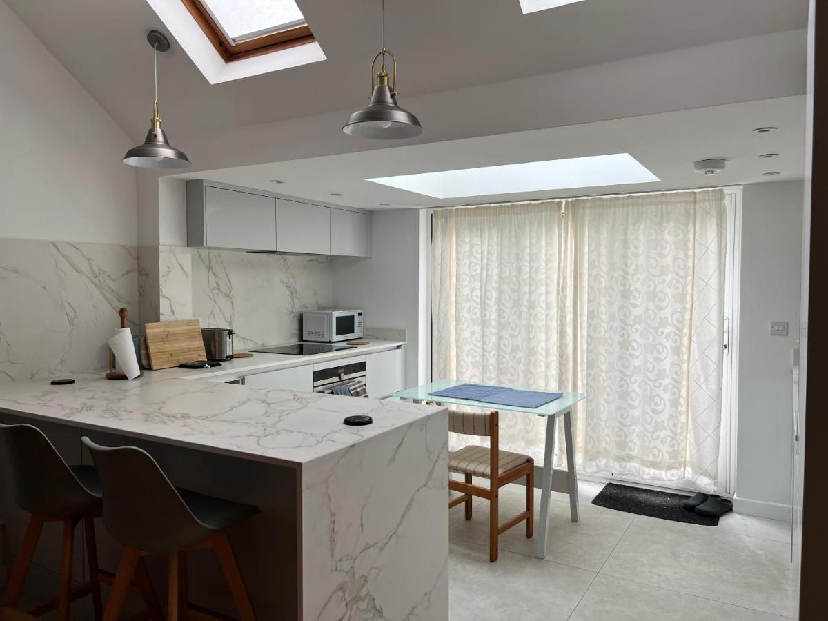 300M To Fitzwilliam Museum 3 En-Suites Double Bedroom Victoria House كامبريدج المظهر الخارجي الصورة